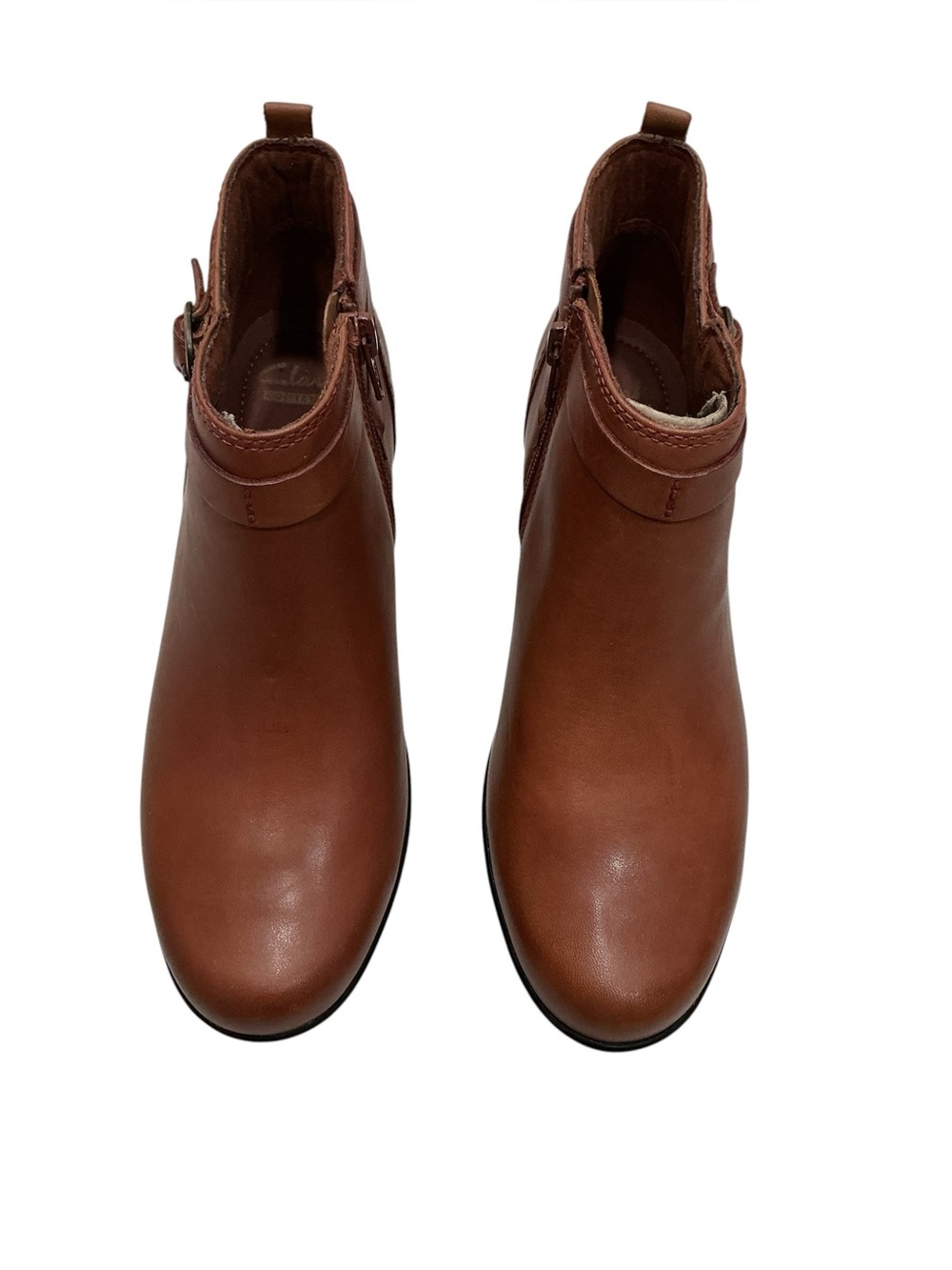 NWOB Clarks Malia Hawthorn Tan Leather Ankle Booties Side Zip Buckle Women’s 7M - Picture 2 of 11